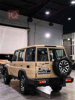 تويوتا لاند كروزر 76